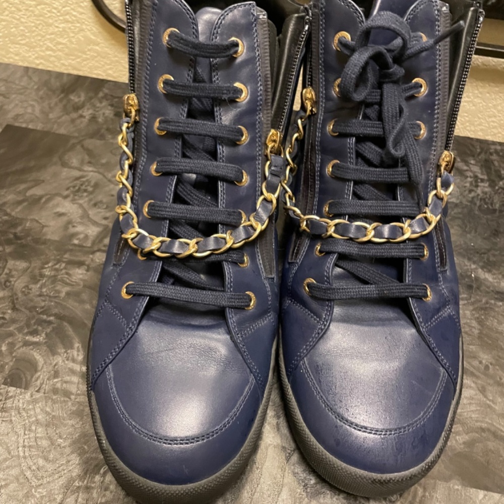 Chanel Shoes - Picture 4 of 4